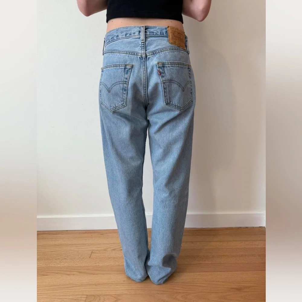 90s Vintage Levi’s 501 Light Wash Jeans - Picture 1 of 14